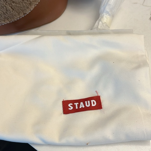 NWT Staud Cinch Shearling Bucket Bag - Picture 5 of 5